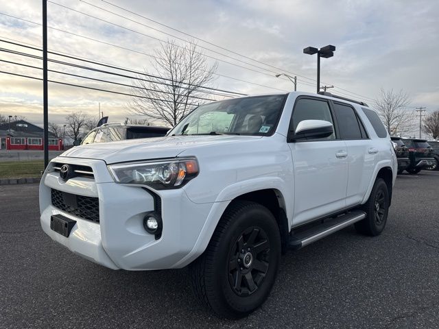 2022 Toyota 4Runner SR5 Trail photo 3