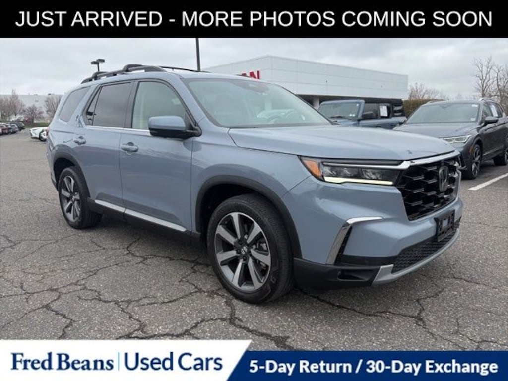 Used 2025 Honda Pilot Elite SUV