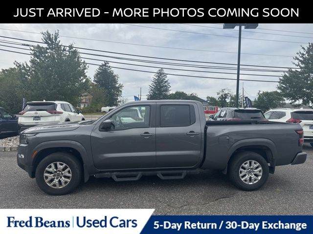 2022 Nissan Frontier SV photo 3
