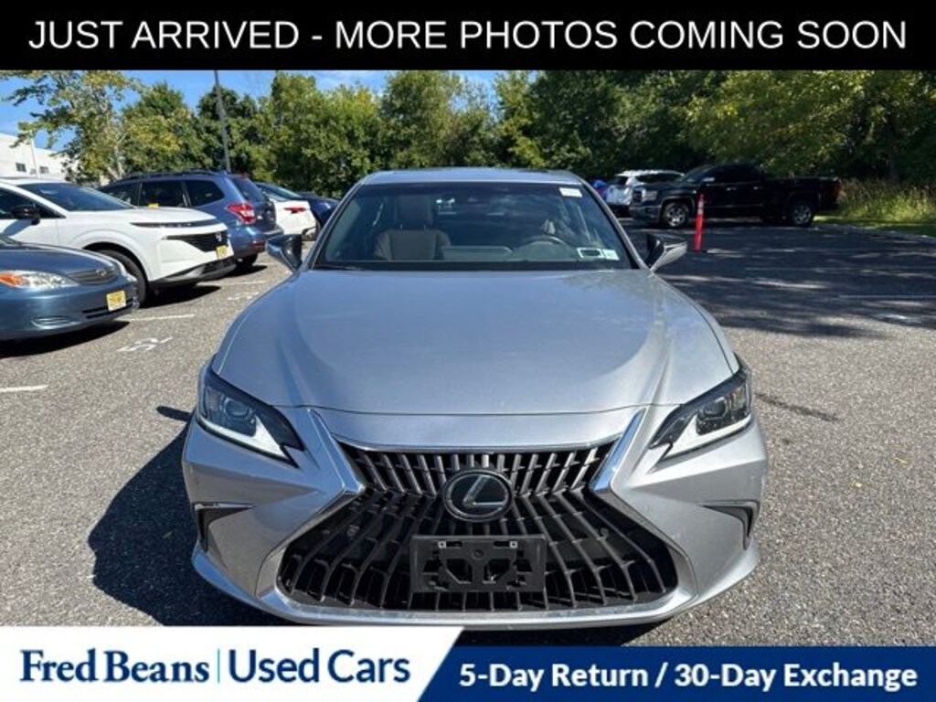 Used 2024 Lexus ES 350 Sedan