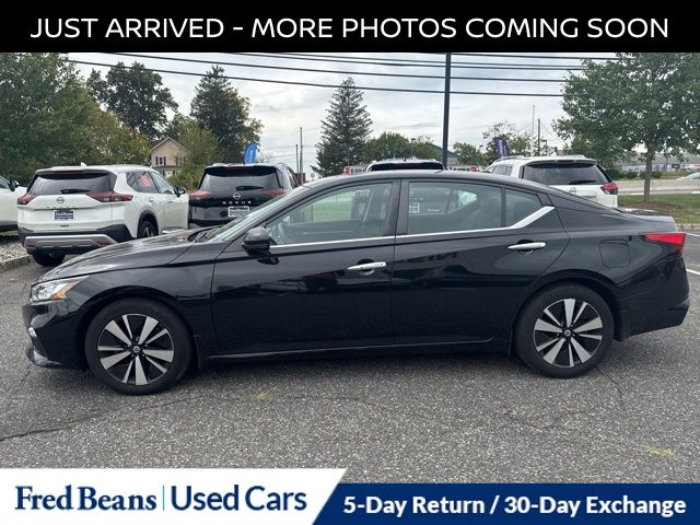 2021 Nissan Altima 2.5 SV photo 4