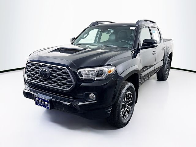 2022 Toyota Tacoma TRD Sport photo 3