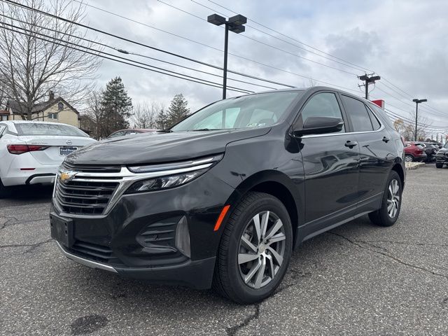 2022 Chevrolet Equinox LT photo 3