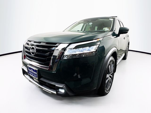 2022 Nissan Pathfinder Platinum photo 2