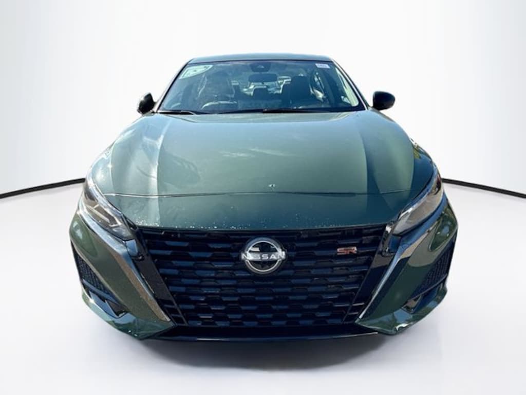 New 2025 Nissan Altima SR Sedan