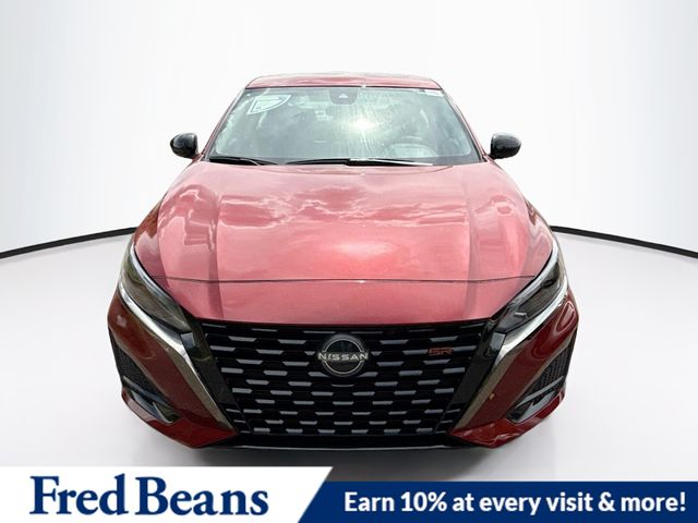 2025 Nissan Altima SR photo 2