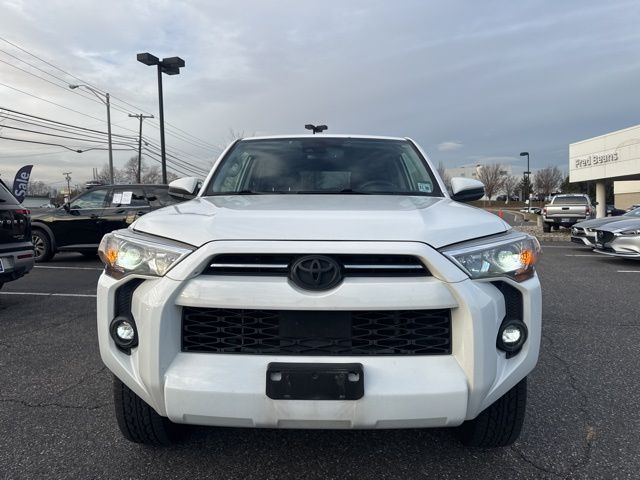 2022 Toyota 4Runner SR5 Trail photo 2