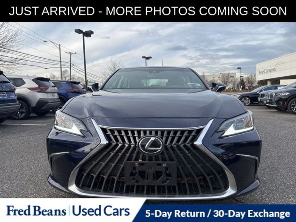 Used 2022 Lexus ES 350 Sedan
