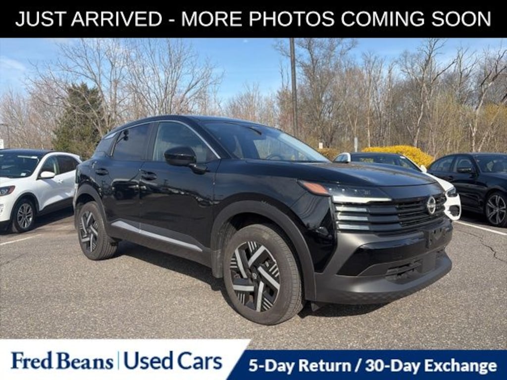 Used 2025 Nissan Kicks SV SUV