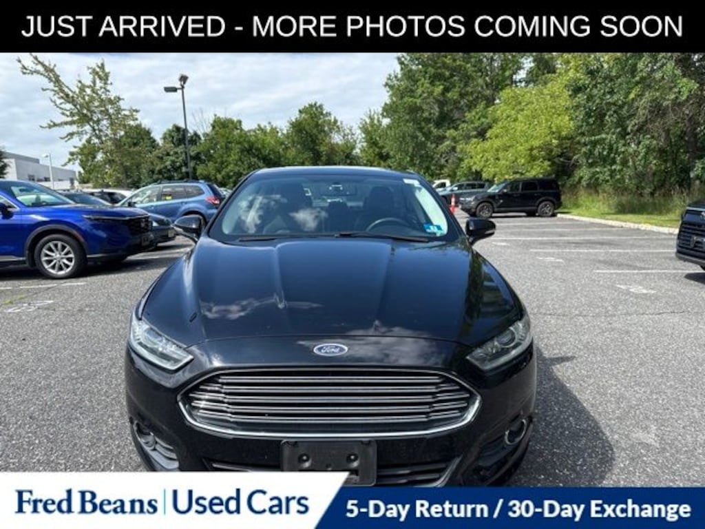 Used 2016 Ford Fusion SE Sedan
