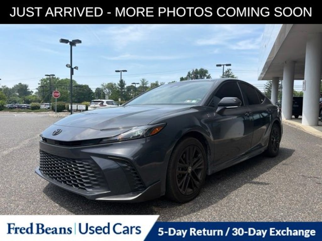 Used 2025 Toyota Camry SE Sedan
