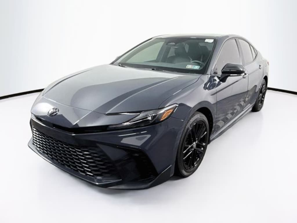 Used 2025 Toyota Camry SE Sedan
