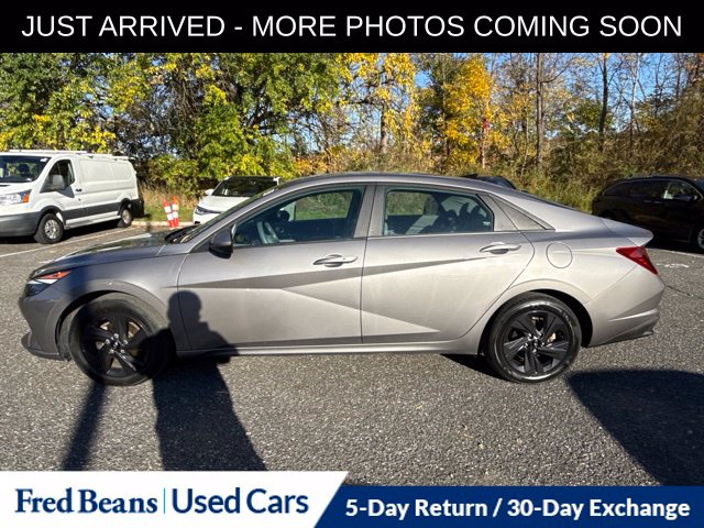 Used 2023 Hyundai Elantra SEL Sedan