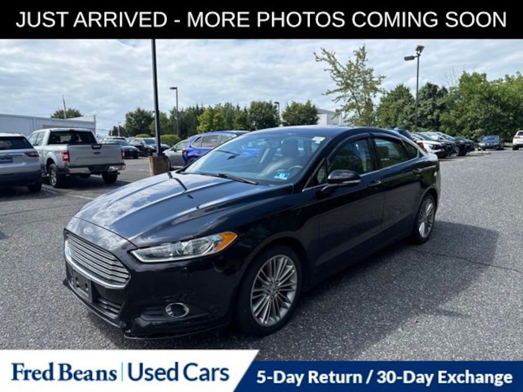 Used 2016 Ford Fusion SE Sedan