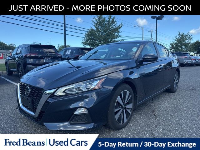 2022 Nissan Altima 2.5 SV photo 3