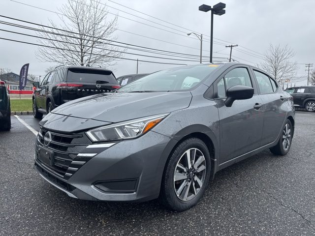 2024 Nissan Versa 1.6 S photo 3