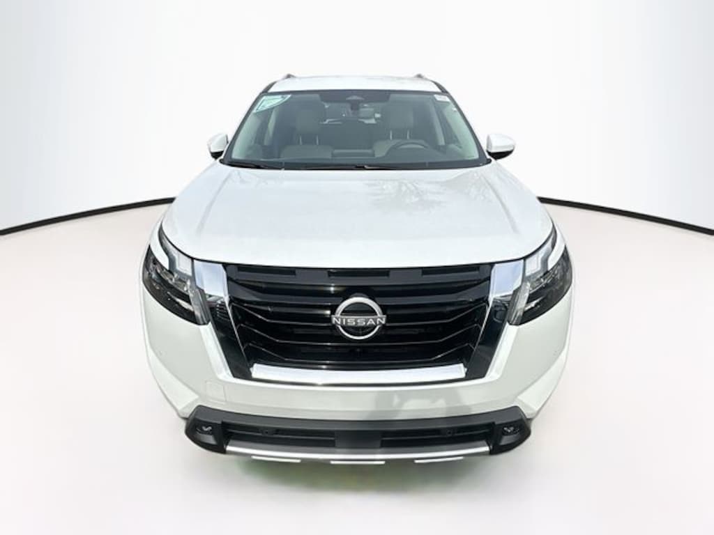 New 2025 Nissan Pathfinder SL SUV