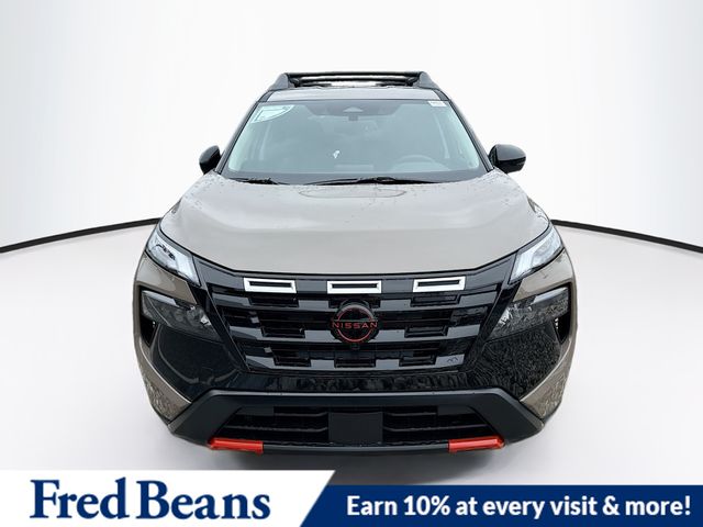 2026 Nissan Rogue SV photo 2