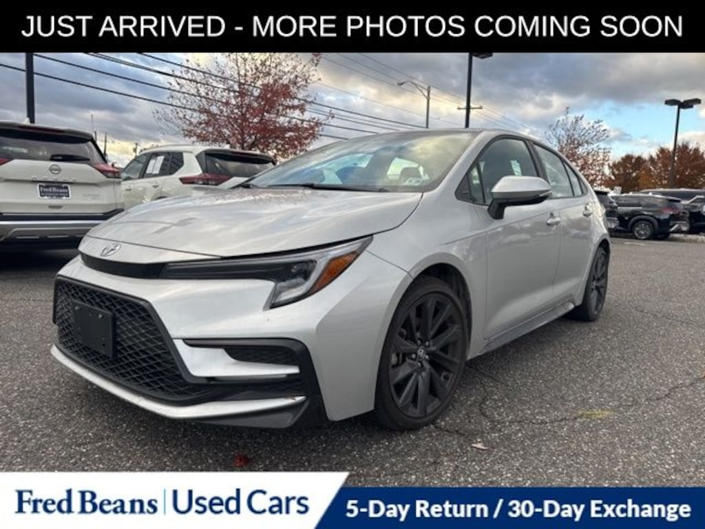 Used 2023 Toyota Corolla SE Sedan