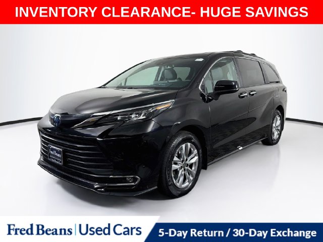Used 2024 Toyota Sienna XLE Van Passenger Van