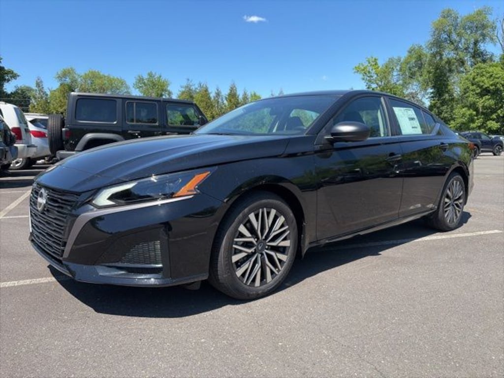 New 2026 Nissan Altima SV Sedan