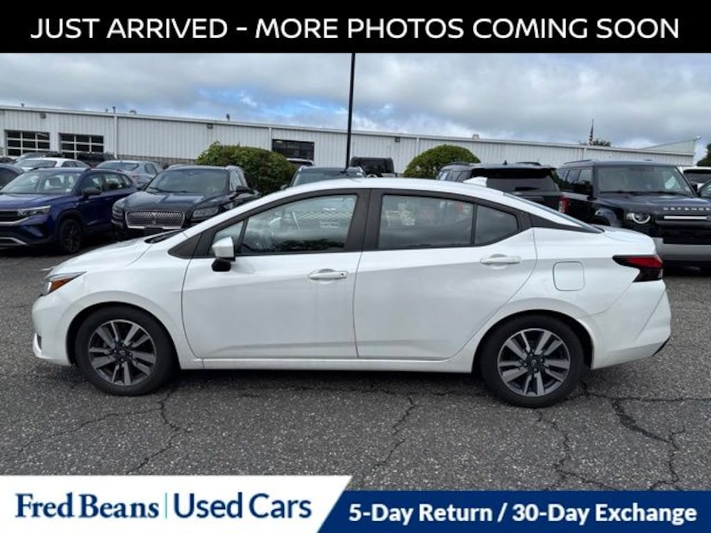 Used 2023 Nissan Versa 1.6 SV Sedan