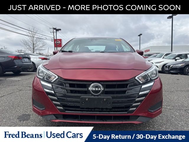 2023 Nissan Versa 1.6 SV photo 2