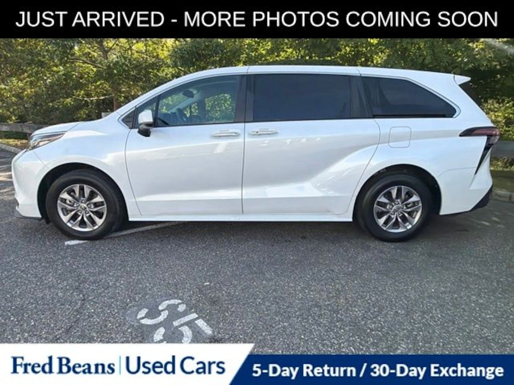 Used 2025 Toyota Sienna XLE Van Passenger Van