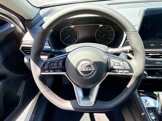 2025 Nissan Altima SR - Photo 8
