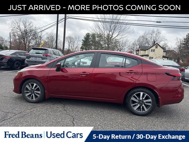 2023 Nissan Versa 1.6 SV photo 4