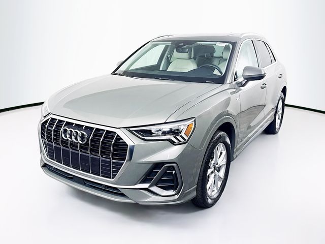2022 Audi Q3 Premium Plus S line photo 2