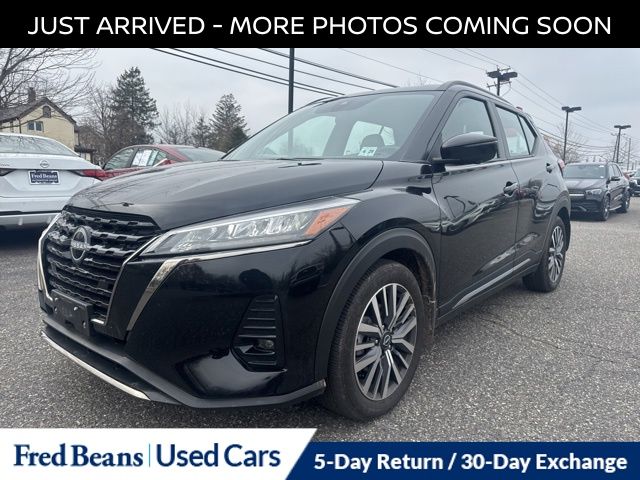 2024 Nissan Kicks SR photo 2