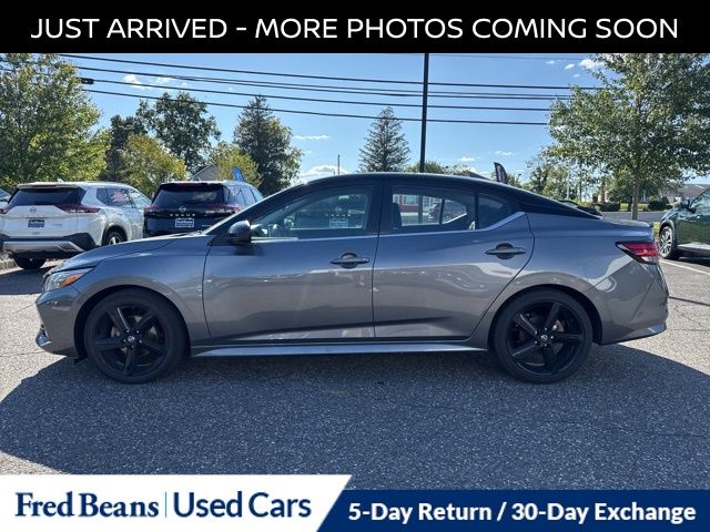 2022 Nissan Sentra SR photo 4
