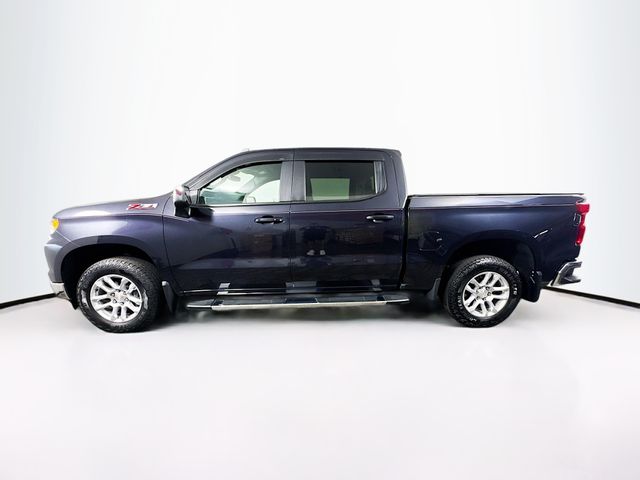 2022 Chevrolet Silverado 1500 LT photo 2