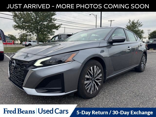 2023 Nissan Altima 2.5 SV photo 3