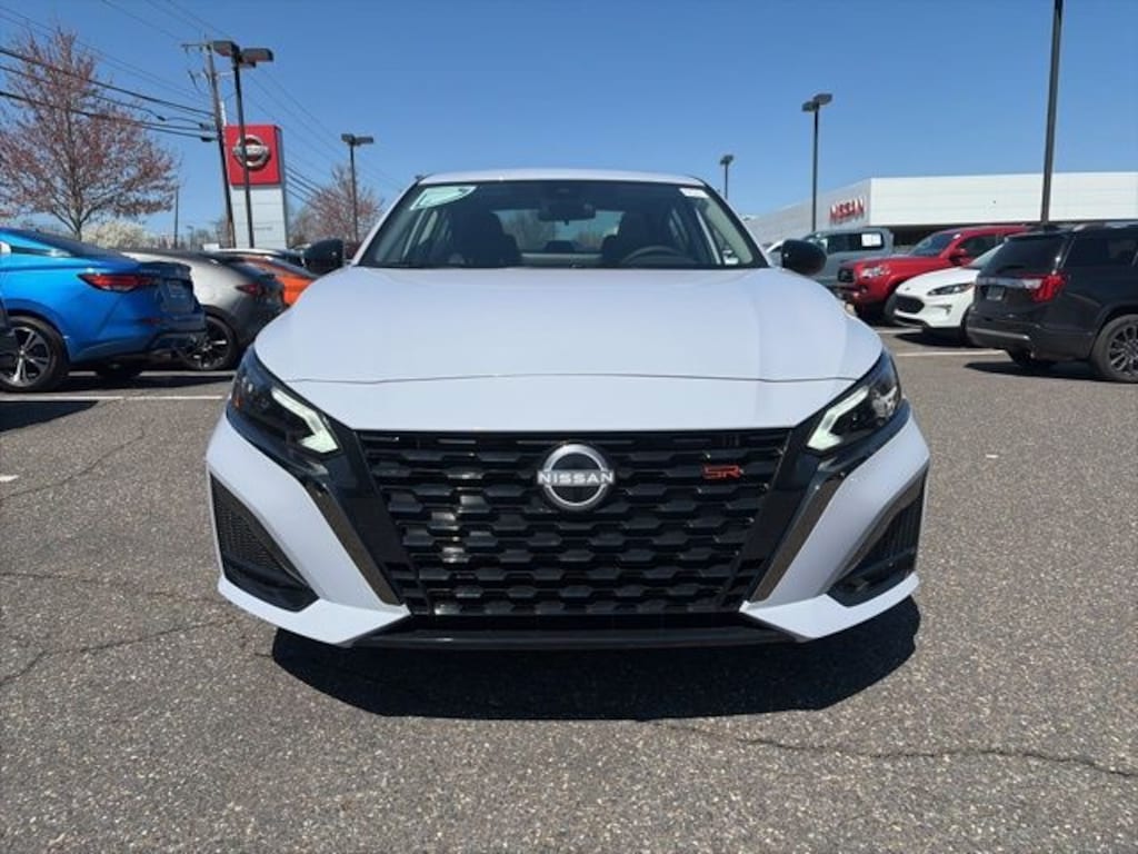 New 2025 Nissan Altima SR Sedan