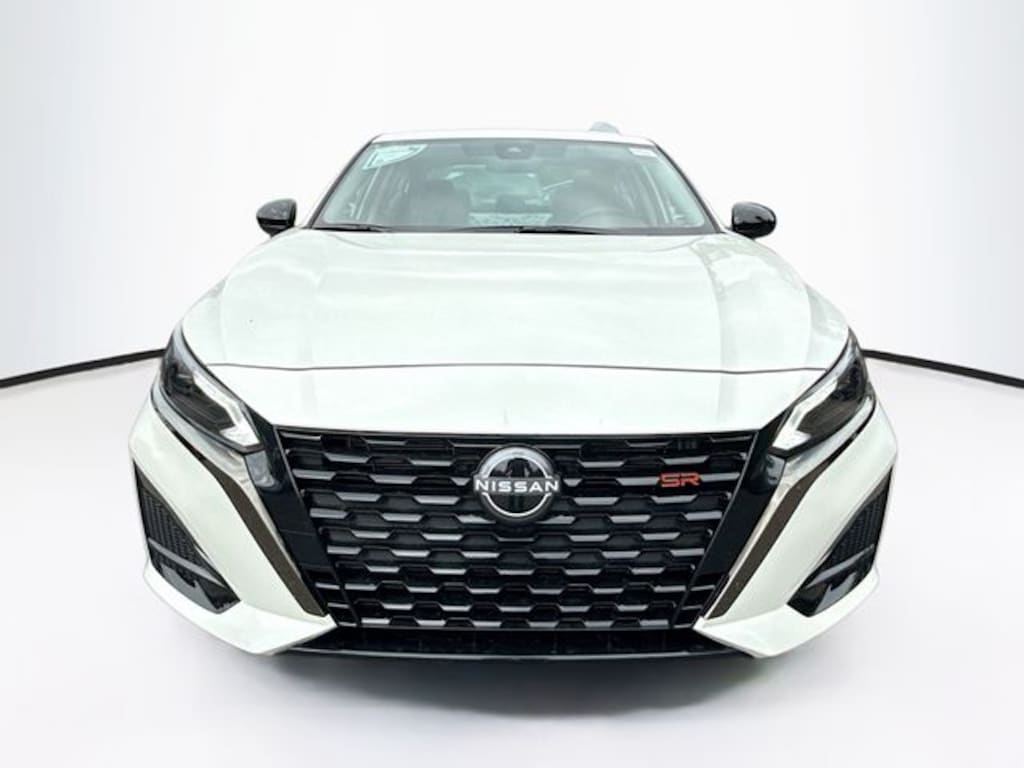 New 2025 Nissan Altima SR Sedan