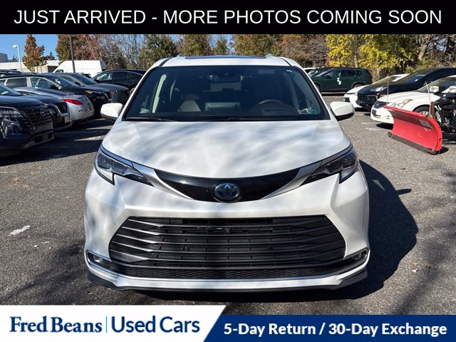 Used 2022 Toyota Sienna Platinum Van Passenger Van