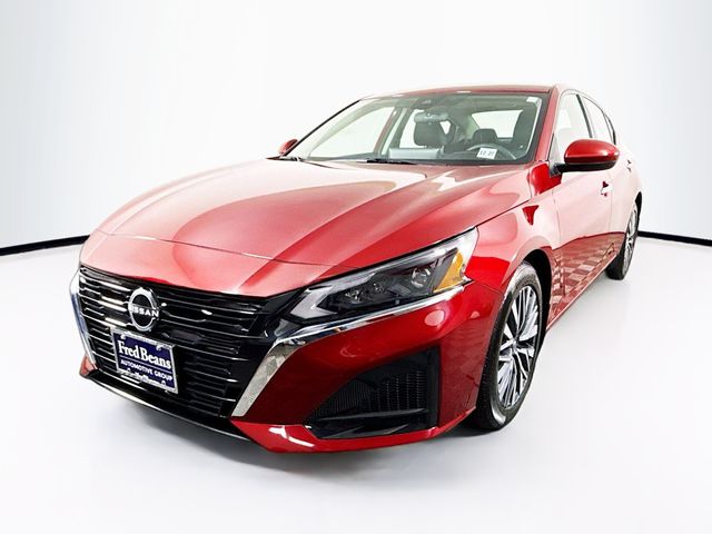 2023 Nissan Altima 2.5 SV photo 3