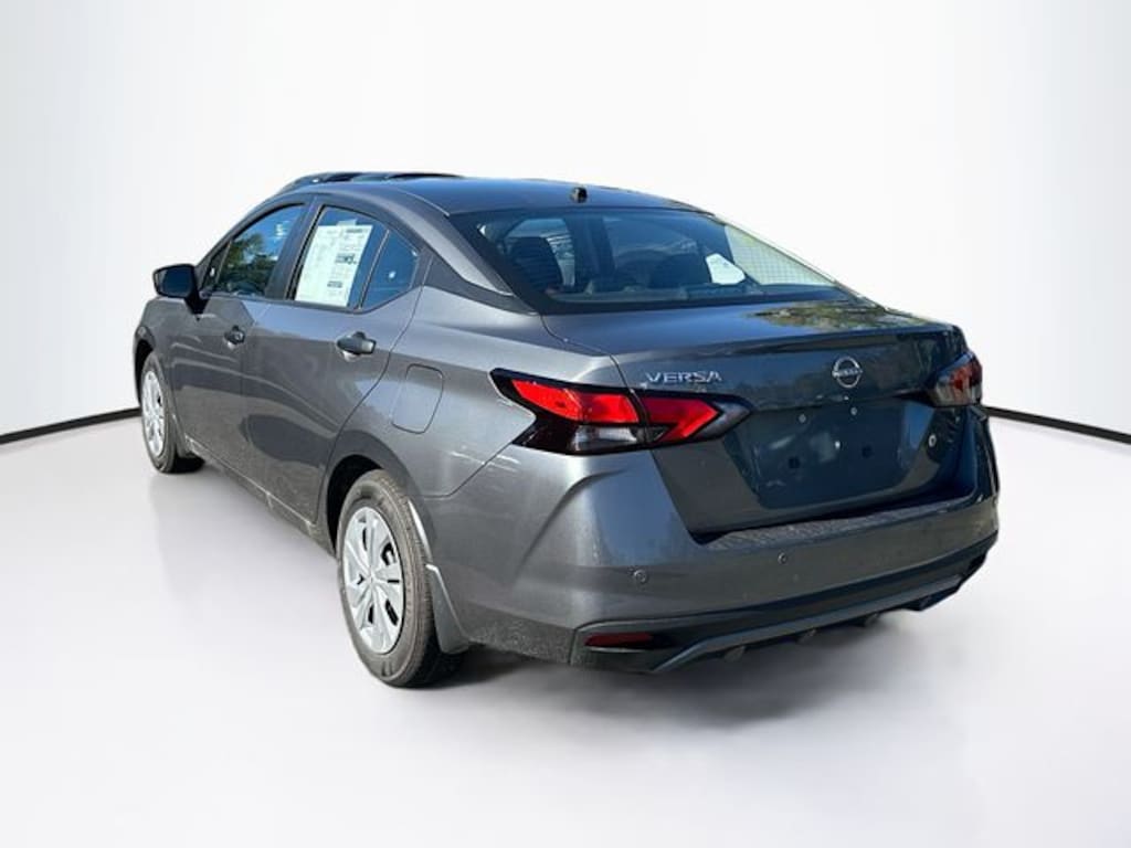 New 2025 Nissan Versa 1.6 S Sedan