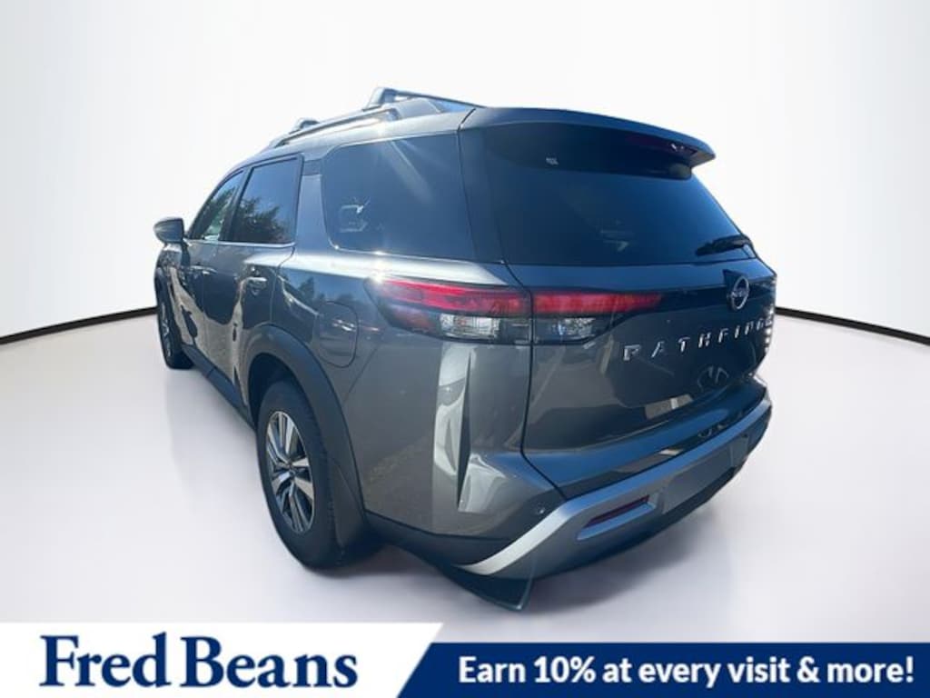 New 2025 Nissan Pathfinder SL SUV