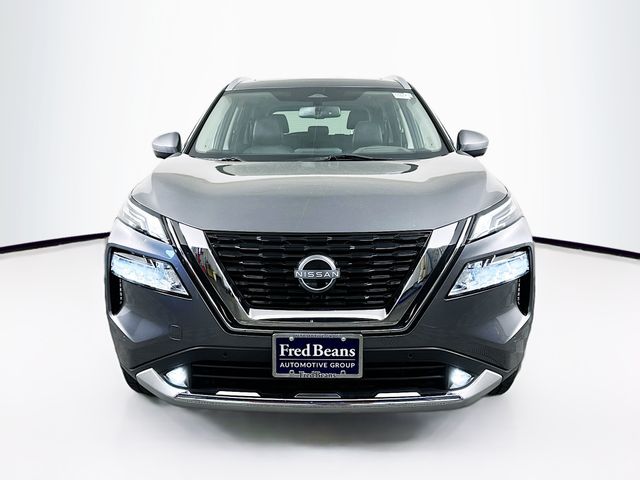 2022 Nissan Rogue Platinum photo 2