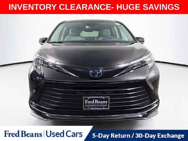 Used 2024 Toyota Sienna XLE Van Passenger Van