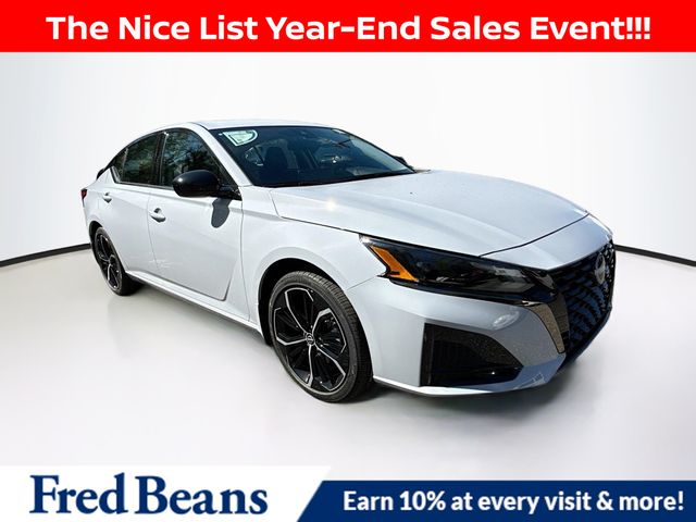 2025 Nissan Altima SR's photo