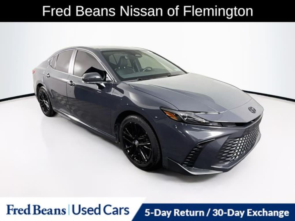 Used 2025 Toyota Camry SE Sedan