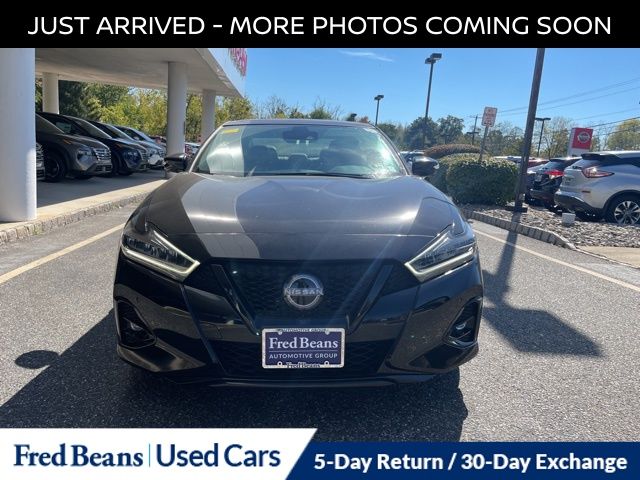 2023 Nissan Maxima SR photo 2