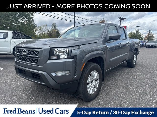 2023 Nissan Frontier SV photo 2