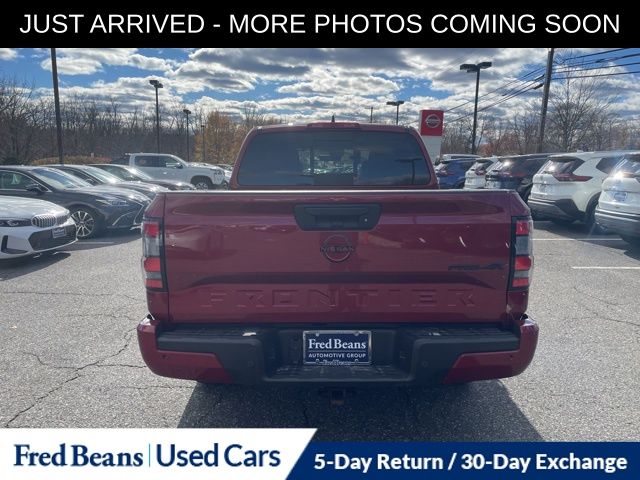 2023 Nissan Frontier PRO-4X photo 3