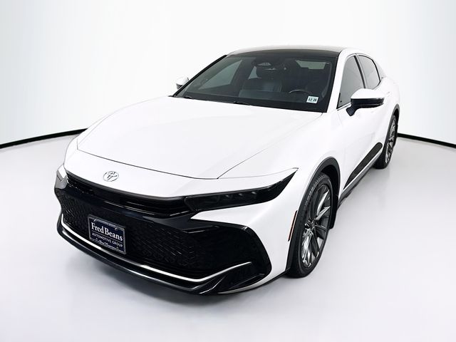 2023 Toyota Crown Limited photo 2