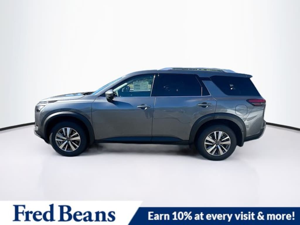 New 2025 Nissan Pathfinder SL SUV